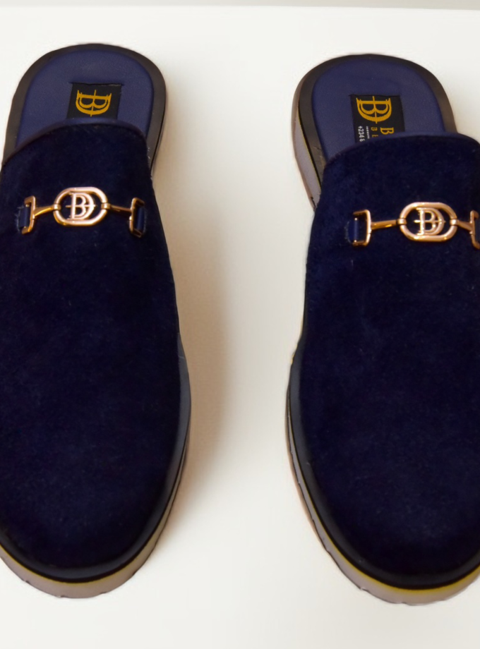 Suede half-shoe