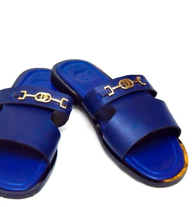 Azure Luxe slides